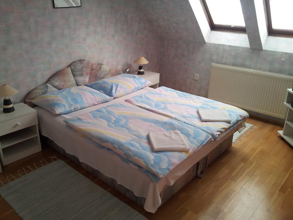 Agi Panzio Obuda Budapest Ruang foto