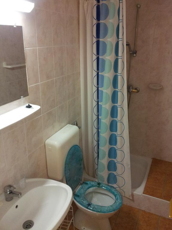 Agi Panzio Obuda Budapest Ruang foto